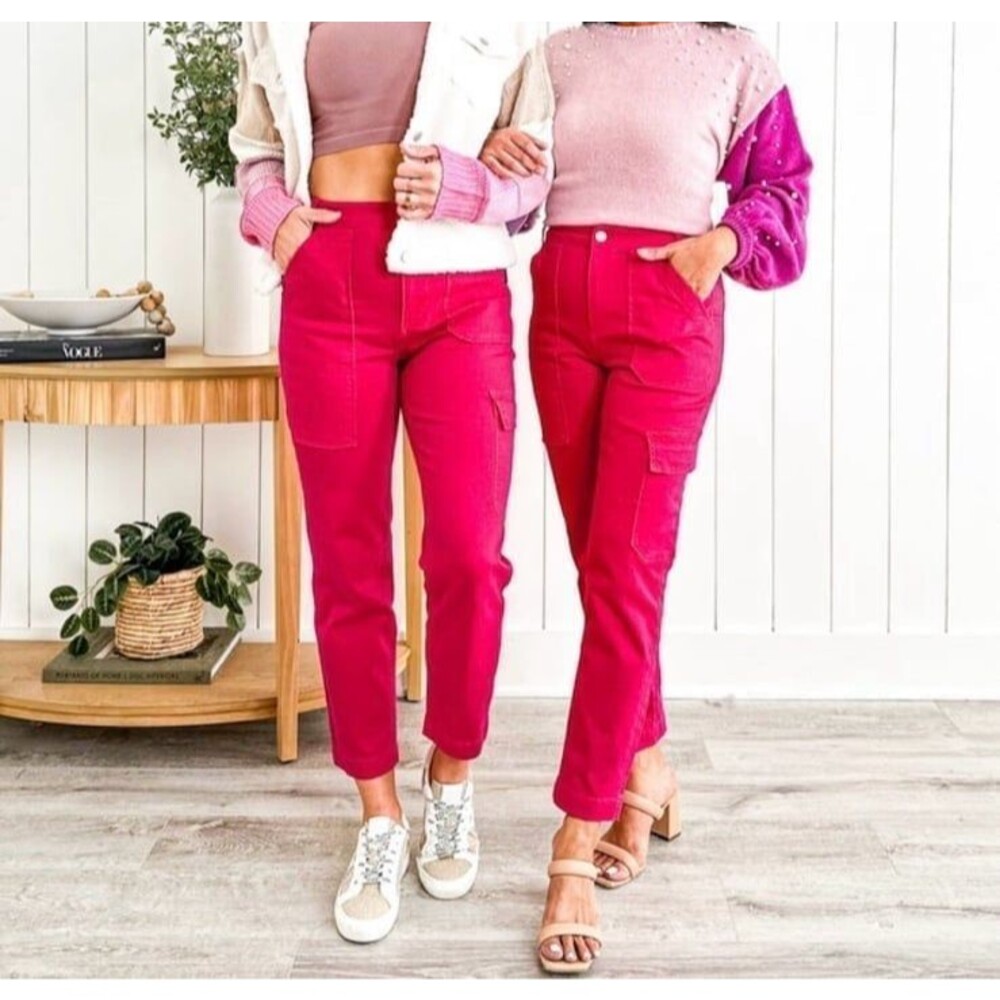Risen jeans Risen cargo jeans womens size 7 jeans 7/28 pink jeans cargos risen 7